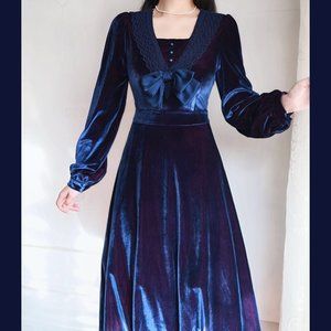 Blue midi velvet dress with bow in the front (brand new)